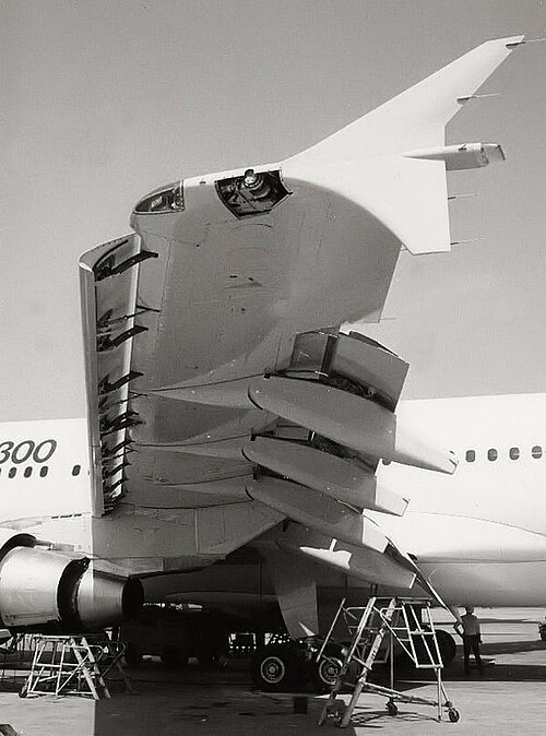 Airbus A310-300 with leading edge slats and trailing edge flaps.